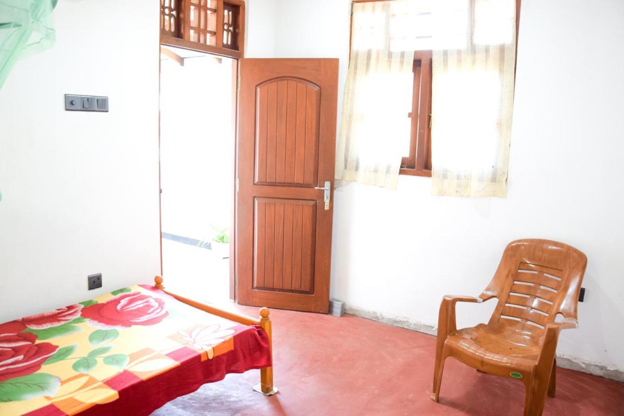 Tharaka Homestay Weligama Exterior photo